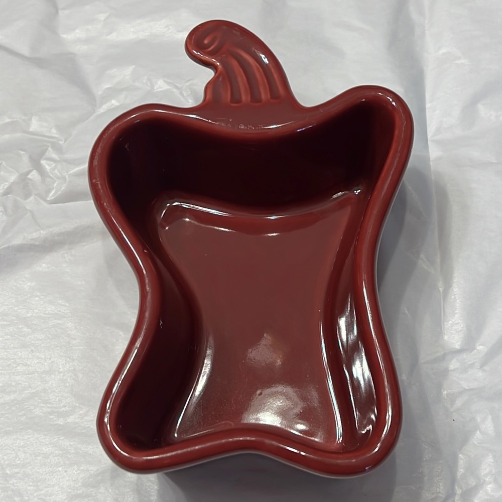 Chantel baking dish, red bell pepper design 8 ounce